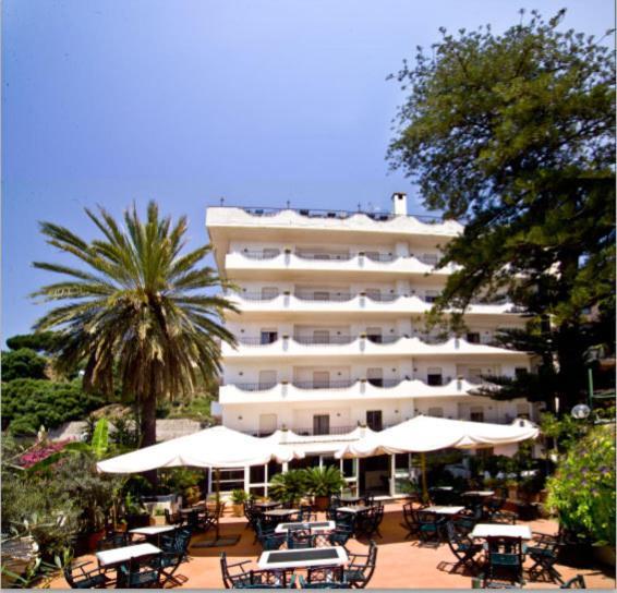 Hotel delle Palme Letojanni Esterno foto