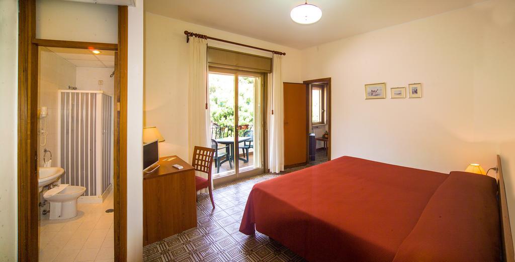 Hotel delle Palme Letojanni Esterno foto
