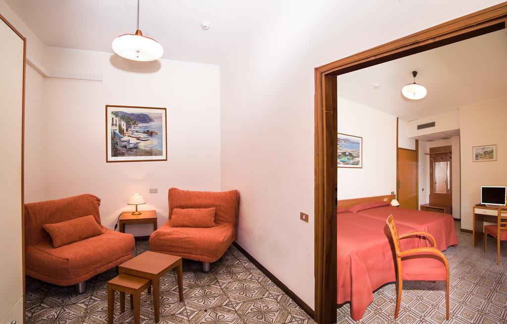 Hotel delle Palme Letojanni Esterno foto