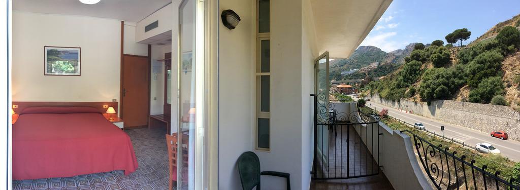 Hotel delle Palme Letojanni Esterno foto